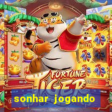 sonhar jogando futebol e fazendo gol